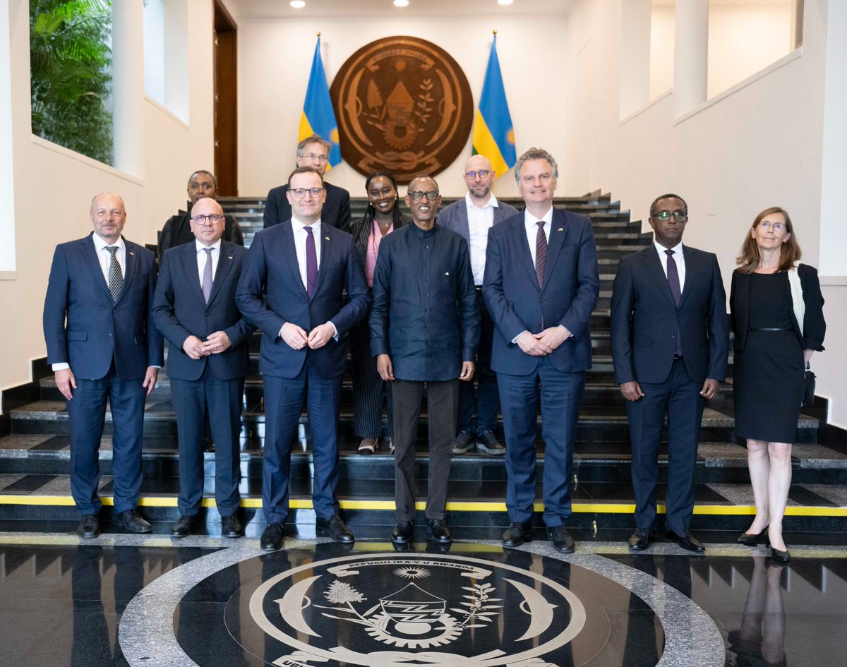 This afternoon at Urugwiro Village, President Kagame received Members of the German Parliament, including Jens Georg Spahn @jensspahn, Günter Krings @guenterkrings, and Alexander Richard Throm @alexander_throm, along with their accompanying delegation. Their discussion centered