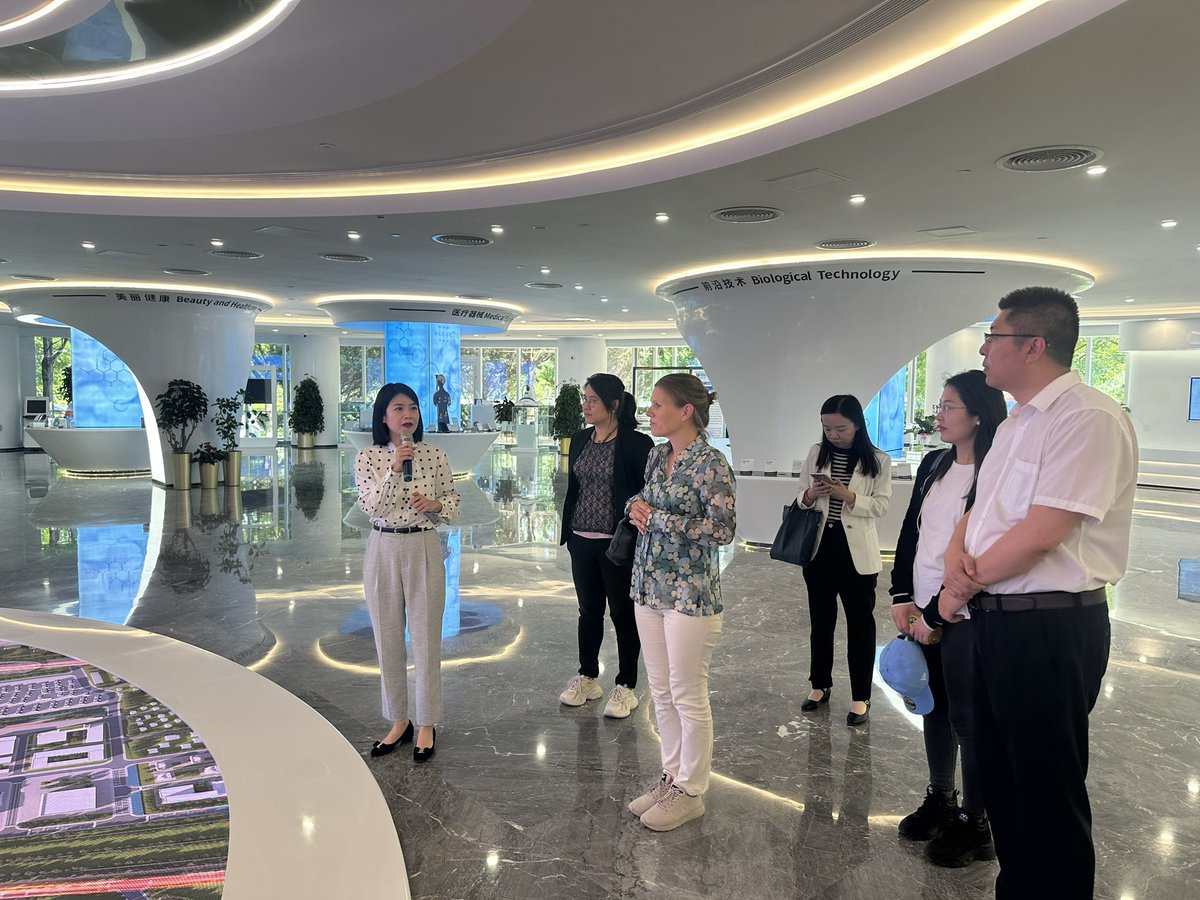 Ebba Lund tweet media