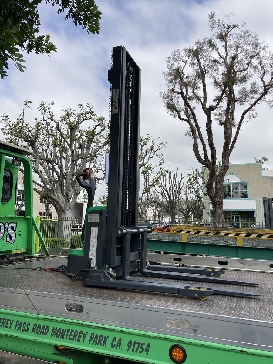 Revving up for efficiency this week! ⚡️ Our outgoing shipments are all Lithium Ion! At EKKO, we carry a wide range of material handling equipment, and we offer them ALL with the power and convenience of ♻ Lithium Ion technology. Upgrade your fleet and experience: 877-232-6517