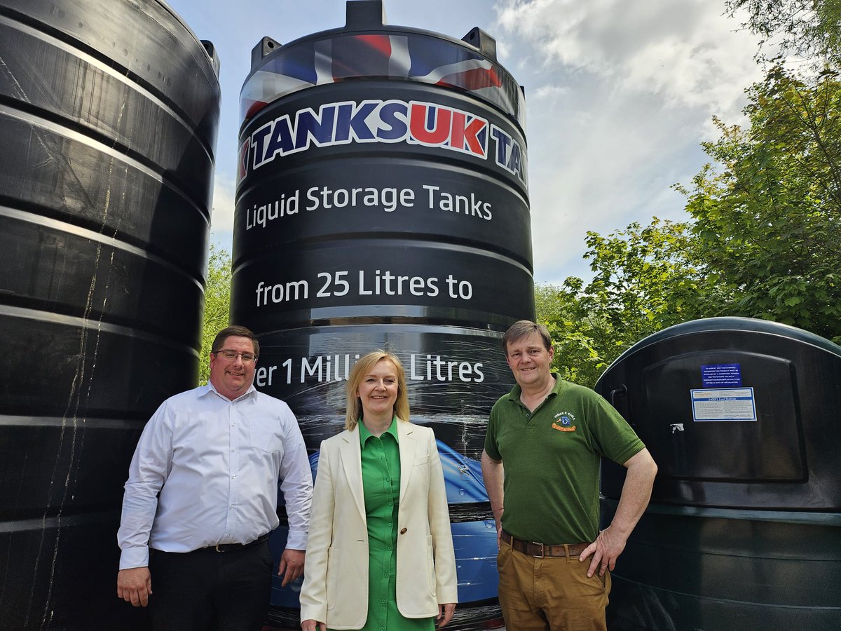 Met Norfolk-based @Tanks_UK with @FabianREagle at their new North Pickenham site. A great enterprise helping power the economy and bringing life to a disused site.