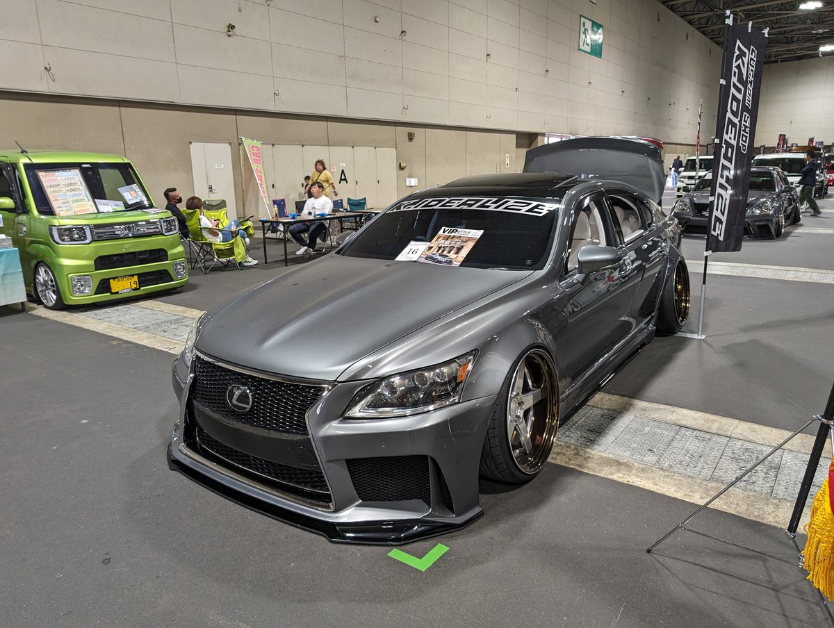 madspeed1975's tweet image. dsu杯気になるイベ車をチェック！
#dsu杯 #ポートメッセなごや 
#vipcar #wagon
#カスタムカー #車好きと繋がりたい
#レクサス #クラウン
#smx #ハイエース 
@madspeed1975