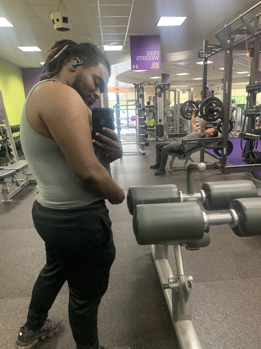 Shitty people can only fling shit at other people… also… here’s my booty