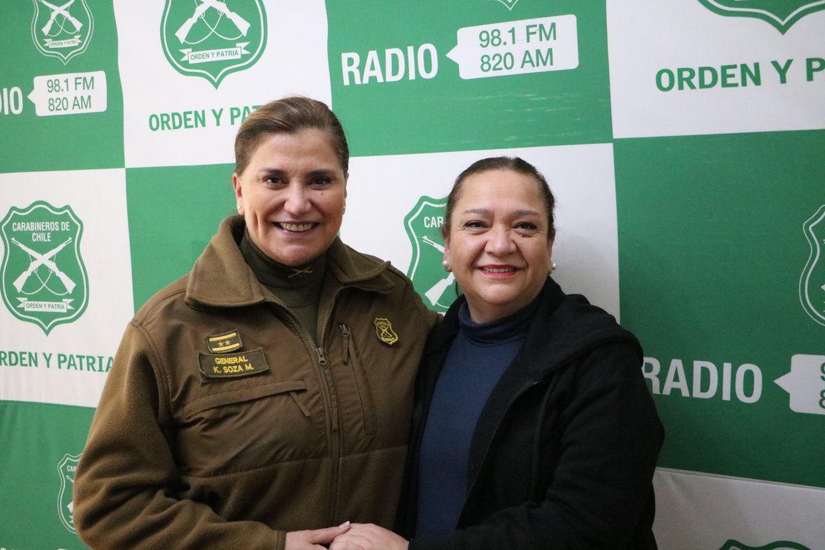 Directora de @CarabDDHHyFam, visita @radiocarab para conversar sobre reconocimiento Javer Olan de la @comjudiachile, @IsraelinChile, @CISraelita por el trabajo conjunto con @MuseoJudio, @GenPrev en materias de promoción de los DDHH y prevención de genocidio #CarabinerosDeTodos