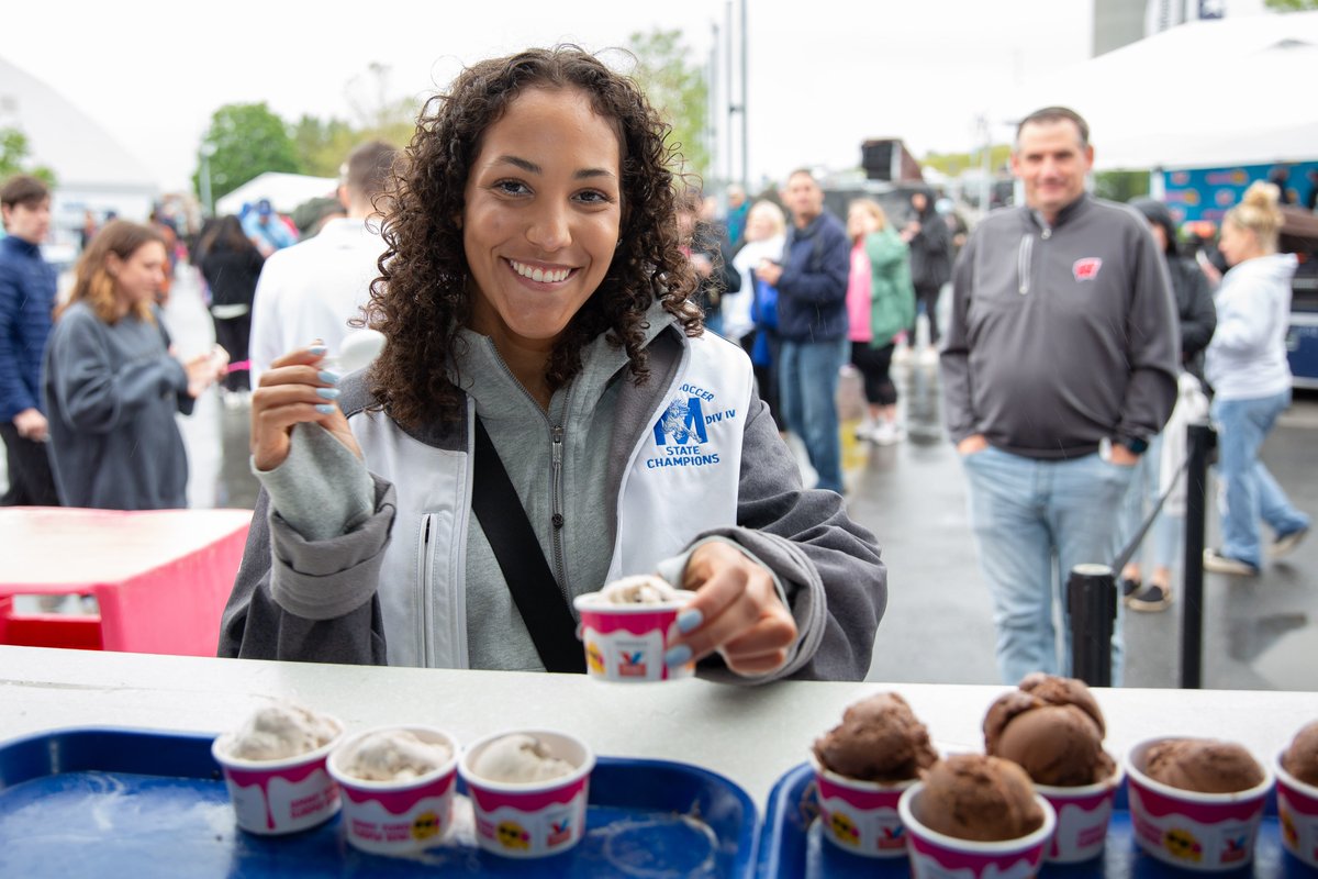 Grab your spoons! The annual Jimmy Fund #ScooperBowl pres. by @HerbChambersCo is coming back to Boston City Hall Plaza on June 4-6. Join us for the nation’s largest all-you-can-eat ice cream extravaganza and support @DanaFarber’s lifesaving mission: jimmyfund.gives/CONES 🍦