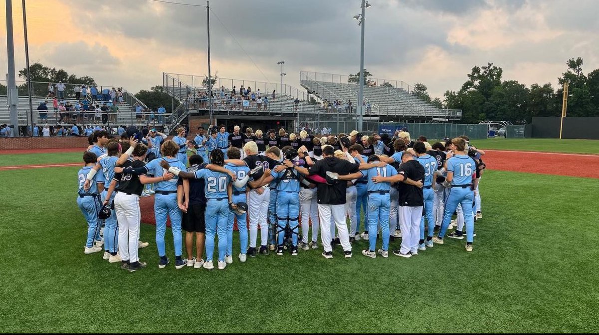 MalachiZeigler's tweet photo. Congratulations to @BarbeBaseball16 for playing a great game and advancing to the state finals. We had a great season @BentonLATigers 💪🏾💪🏾💪🏾
Freshman 2027
Middle infield/Catcher
6’3, 190 lbs
#ittakeswork #learningandgrowing https://t.co/CL0BzIwsG6