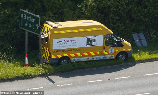 Outraged drivers slam 'sneaky' speed trap #Van tucked behind road sign in a bid to catch out motorists in 'money grabbing' ploy - but transport chiefs insist 'covert enforcement ... 🔗 ht ...