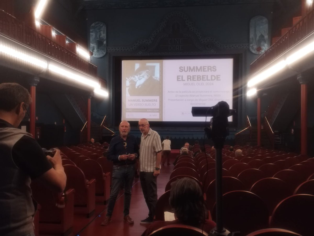 En la <a href="/Filmoteca_es/">Filmoteca Española</a> pase del documental ‘Summers El Rebelde’ y esta vez con dos previas: la proyección del cortometraje El viejecito de #ManuelSummers, con la presentación a cargo de <a href="/miguel_olid/">Miguel Olid Suero</a> , director del documental.
Seguimos rodando…🎬
👇
¿Lo has visto ya?