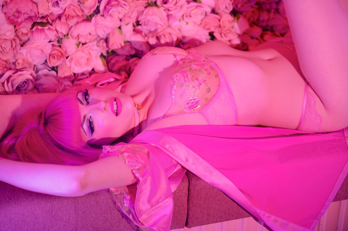 🩷🌸PINK🌸🩷 More on my VIP; link in bio! Or search Mkittyxoxo Photography by Tim Dillner