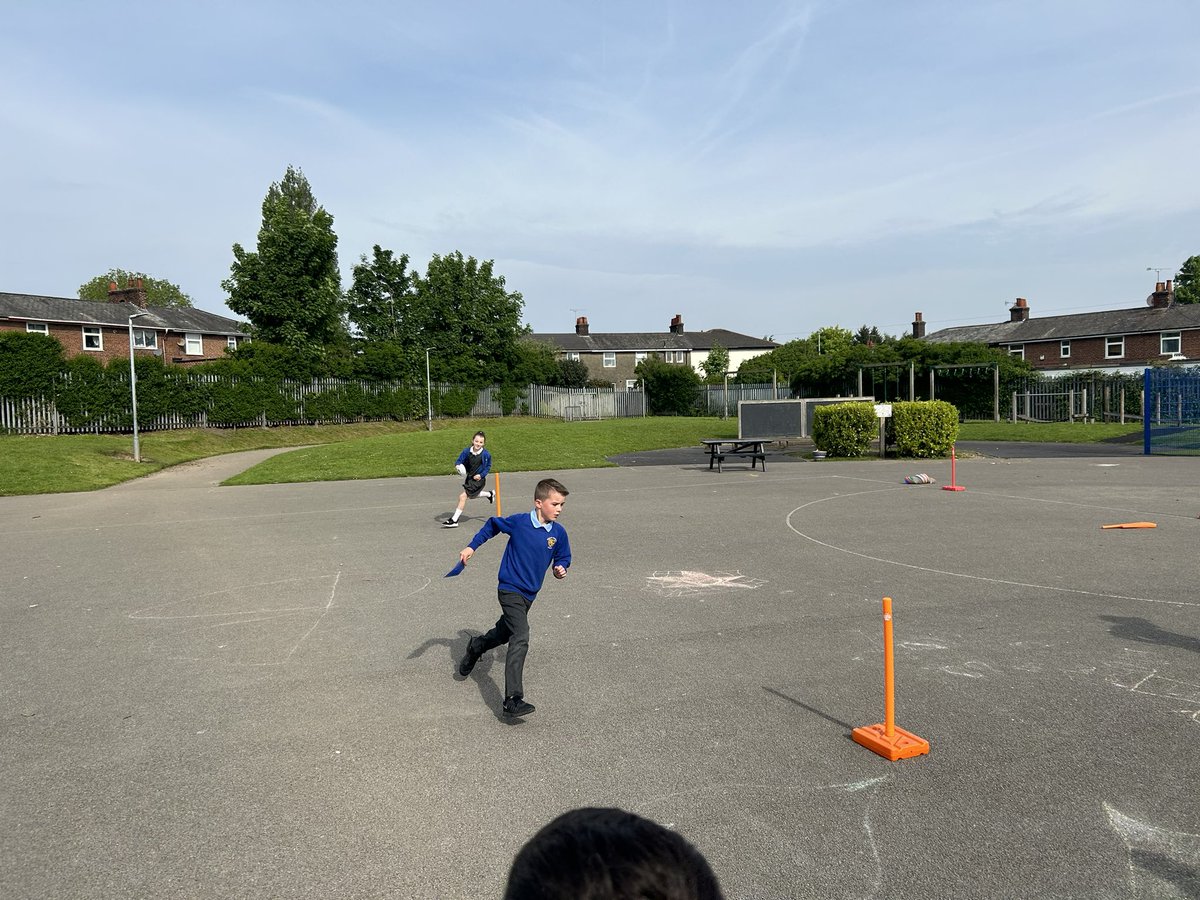 Class 3/4M tweet media