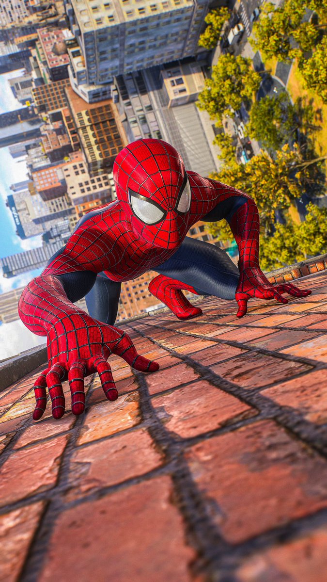 Wall crawler 🕸️
.
🎮: Spider-Man 2 (@insomniacgames)
.
#InsomGamesCommunity #SpiderMan2PS5 #BeGreaterTogether