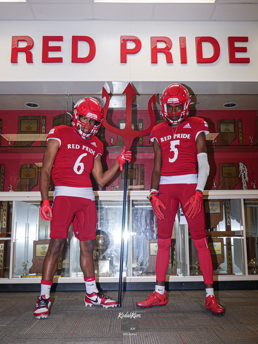 JaydonB08's tweet photo. We on a mission @CHOLLAWAY2 #whynotjeff #revengetour #year4 https://t.co/wj6YHyEaFd