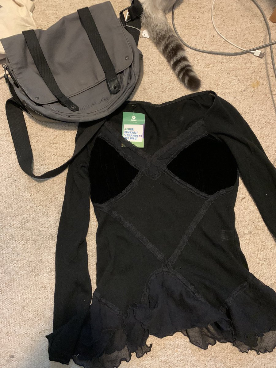 Crazy Sachen beim second Hand gefunden :))))