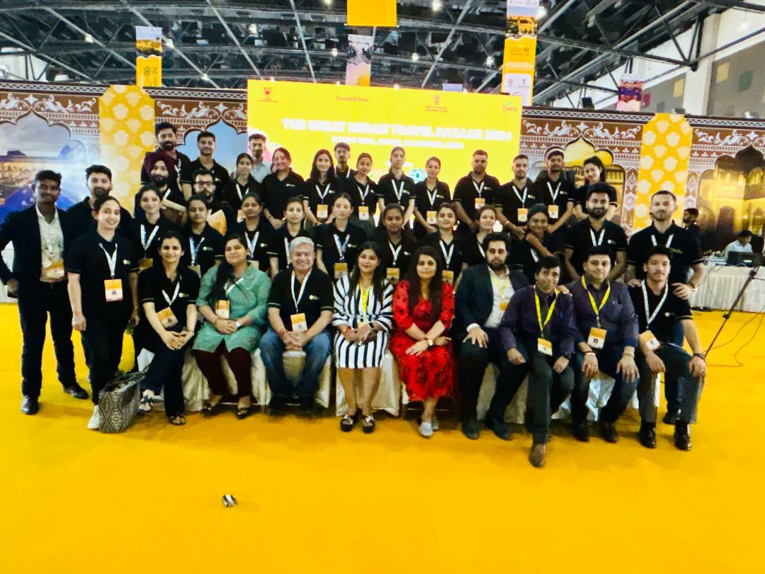 UniversityJammu's tweet photo. The students of MBA (Tourism &amp; Travel Management) of University of Jammu won accolades from the team of Federation of Indian Chambers of Commerce &amp;Industry (FICCI), New Delhi for their active and exemplary contribution as volunteers at the 13th Great Indian Travel Bazaar (GITB). https://t.co/r6PNZ51LNy