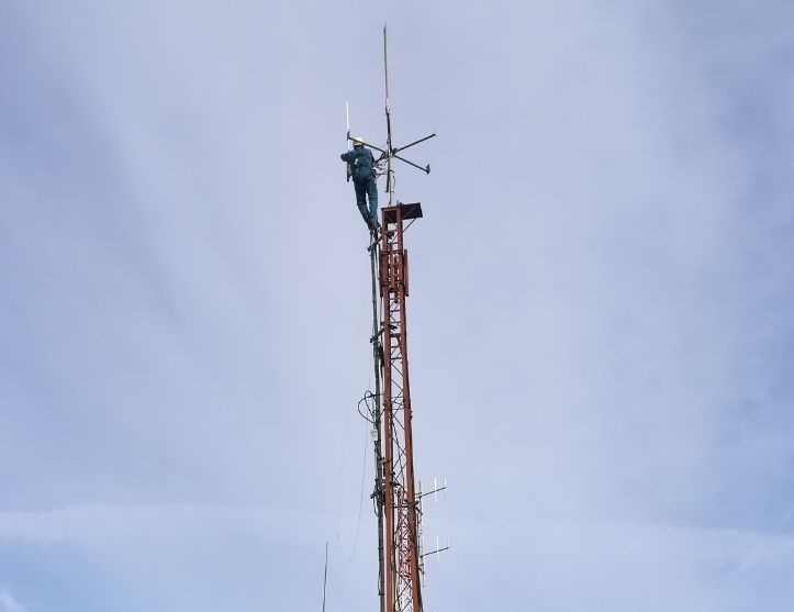 Reparación en ED1YBF (RU-726).
El pasado Miércoles 8 de Mayo, se ha procedido a la sustitución de la antena del repetidor de UHF RU-726 de EDE1YBF.
ea1ura.com/211-reparacion…