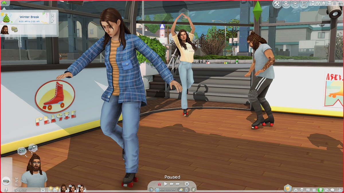 Low effort photo coming through.. lol I couldn't figure out how I wanted to start the next episode of Lovesick.. I decided to pop into each household. I forgot the girls were with Madison's dad. Look at Abigail skating for the first time in years 🤍