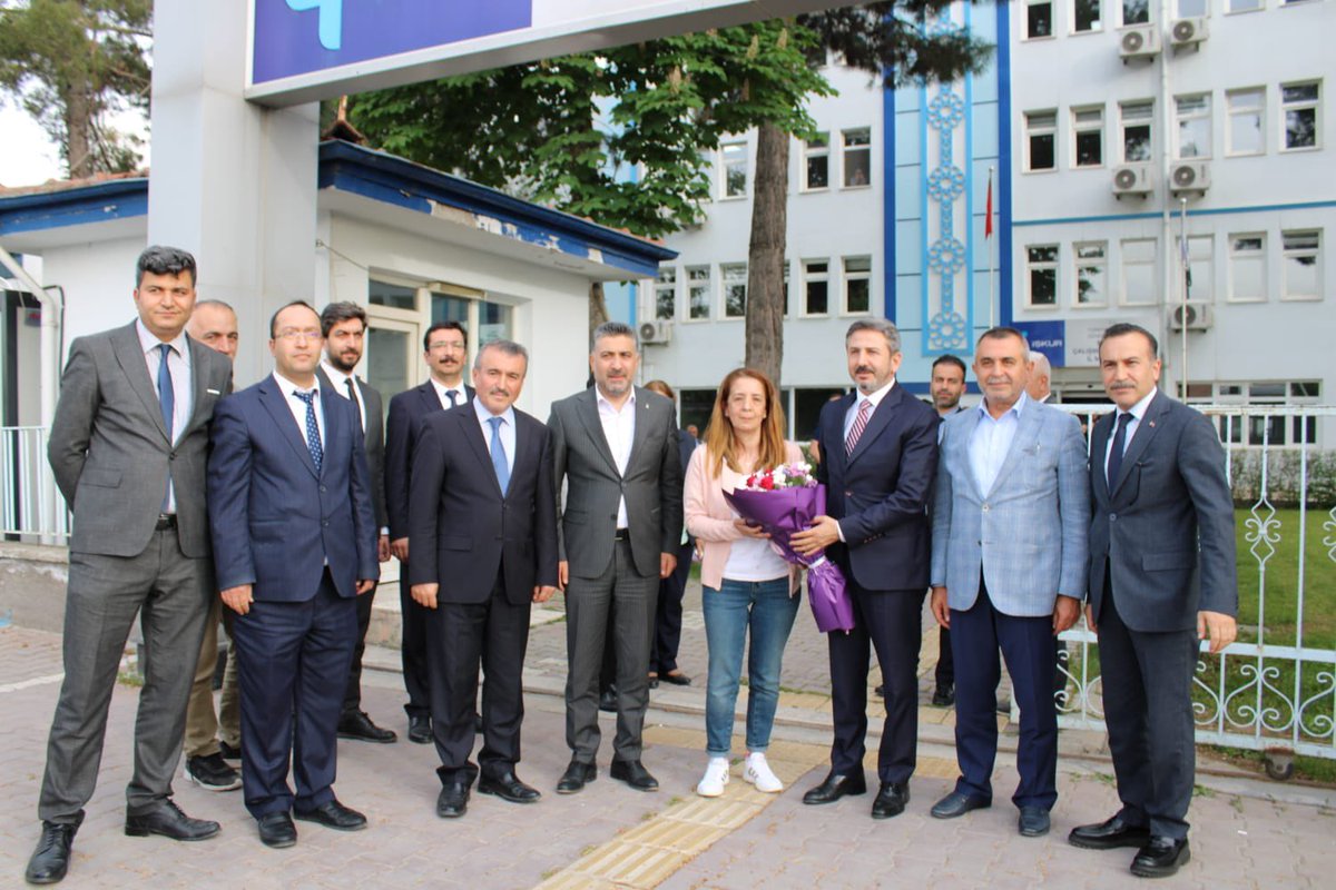 Çalışma ve Sosyal Güvenlik Bakan Yardımcımız Sayın @AhmetAYDIN_02 ve AK Parti İl Başkanımız @namikgorentr ile birlikte İşkur İl Müdürlüğünü ziyaret ettik.