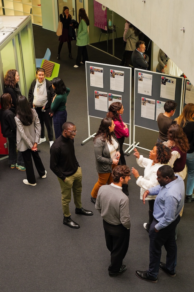 CCDP (@gvagrad_ccdp) on Twitter photo The official inauguration of the new <a href="/GVAGrad/">Geneva Graduate Institute</a> Research Centre space took place on Tuesday night! It was a great chance to come together as a community and learn about all the fascinating research happening at the different Centres! The official inauguration of the new <a href="/GVAGrad/">Geneva Graduate Institute</a> Research Centre space took place on Tuesday night! It was a great chance to come together as a community and learn about all the fascinating research happening at the different Centres!