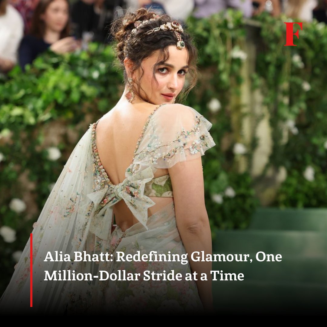 famedeliveredus's tweet photo. Stunning Stroll: @aliaa08 Makes Waves with Rs 63 Lakh Grand Entrance at Met Gala 2024

#famedeliveredus #walloffame #halloffame #explorepage #fypシ #buzz #fame #AliaAtMetGala #MillionDollarStrut #RedCarpetRoyalty #FashionFrenzy #MetGalaGlam #StunningStyle #CelebSplurge https://t.co/4ZlvXLuweQ