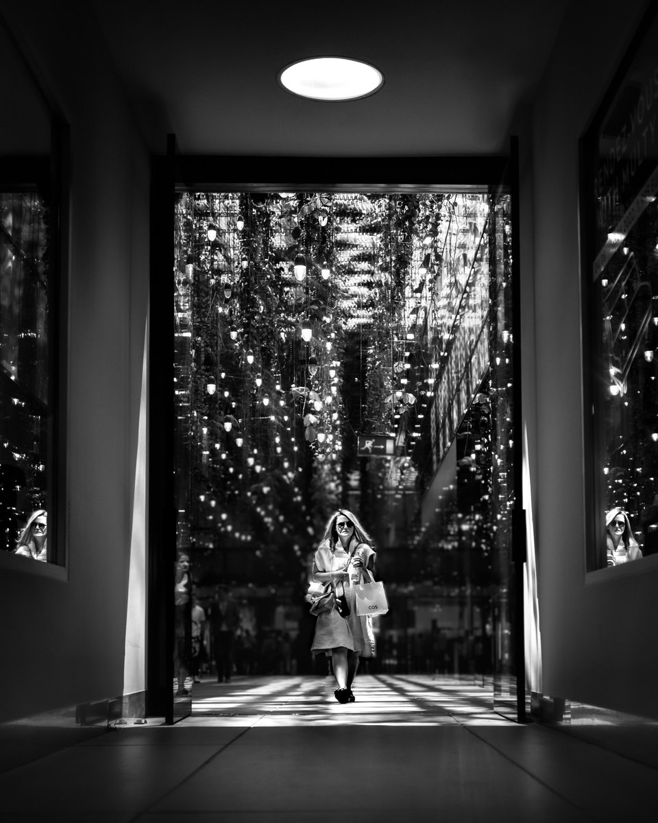 UnlicensedLensed tweet media