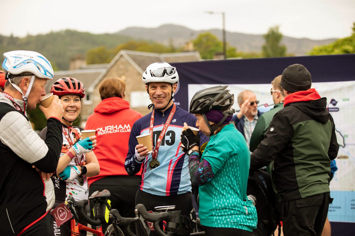 Stay fuelled and hydrated with our feed stations along the route! Bring cash for extra snacks & hot drinks and don't forget a refillable water bottle as there’s no plastic cups available! Feed stations on our route maps here: bit.ly/3QFonU1