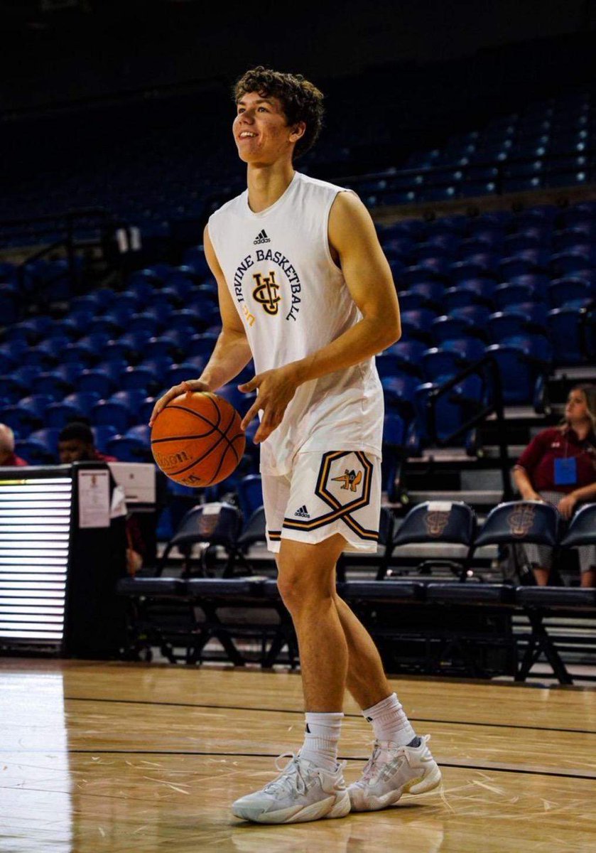 UC Irvine transfer Derin Saran has committed to Stanford, per Egemen Onen of KIN Partners. 6-4 PG averaged 10.1 PPG and 3.4 RPG. One of the top remaining floor generals in the transfer portal.