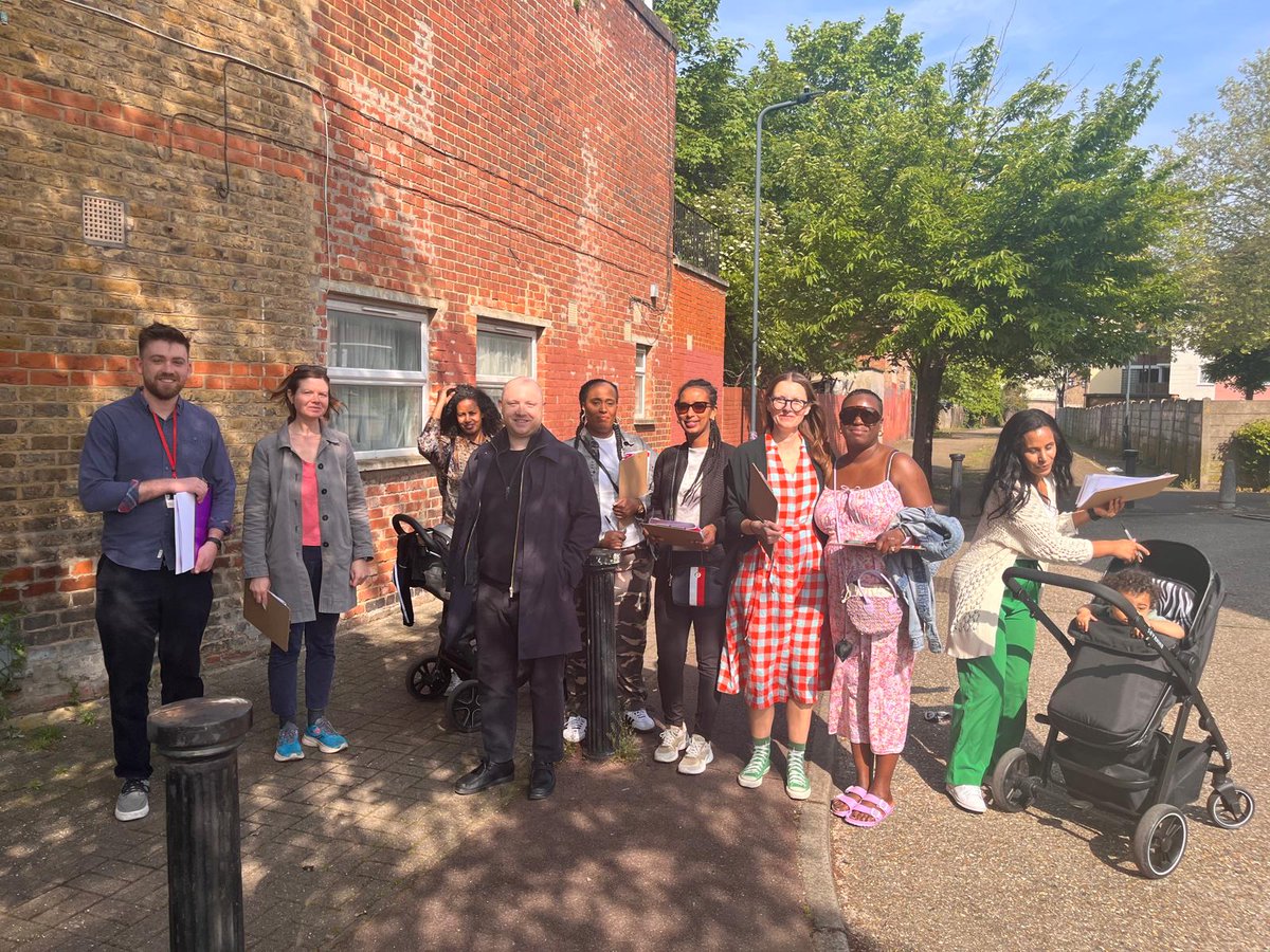 Huge thank you to the parents of St Joseph’s primary school for attending the morning walkabout in Church Path, Roundwood today We discussed future improvements to make travelling to school safer on the path and I've raised a number of issues with the council for the short-term