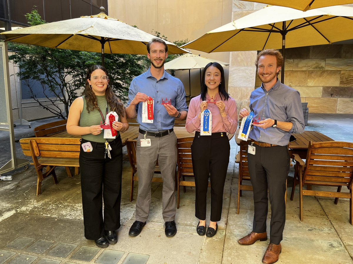 🎉 Congrats to our winners from yesterday’s SPC poster symposium: Judge’s choice: @noaheckman (@AppelGroup) Michael Beckinghausen (@ASpakowitz) People’s choice: @daiyao_zhang (@heilshornlab) @alexandraLramos (@zhenanbao)