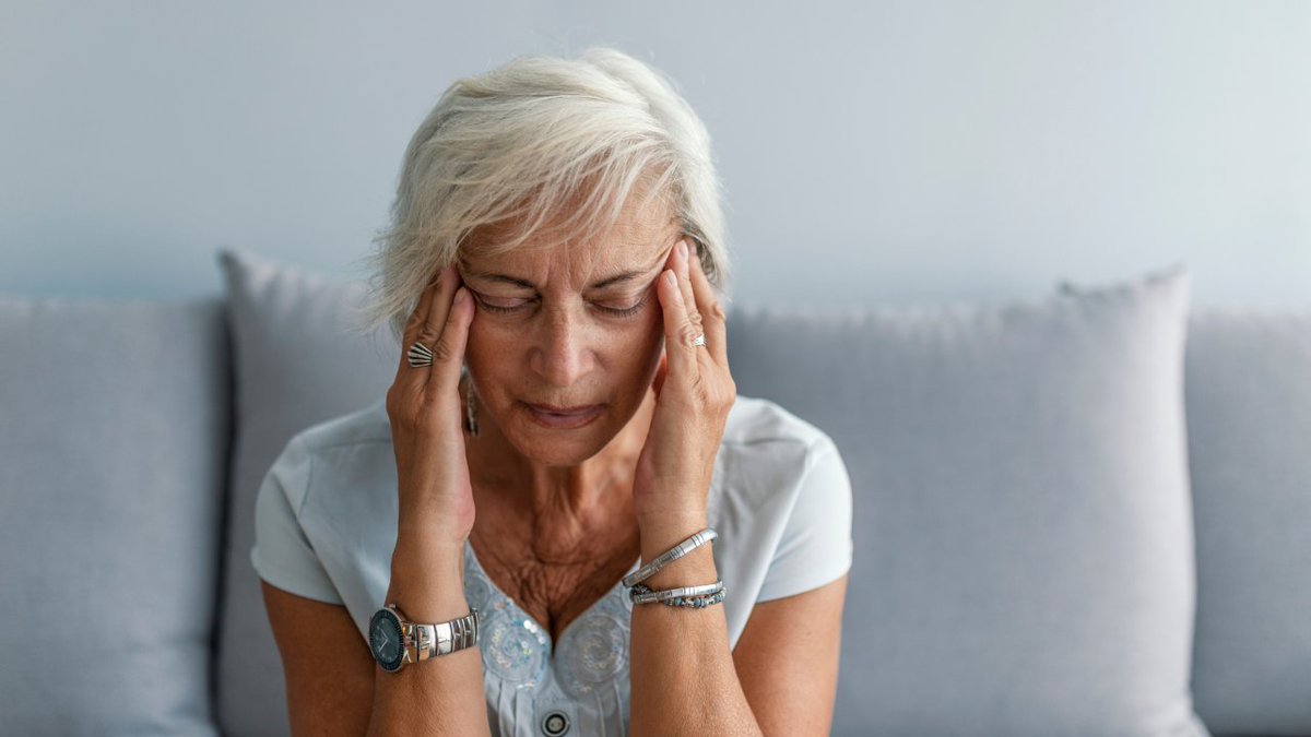 ¿Dolor de cabeza? ¡Distingue entre cefalea y migraña para un tratamiento adecuado! 🧠 En nuestro blog repasamos todos los detalles para aliviar esta molestia 👇 blogs.oximesa.es/cefalea-o-migr…