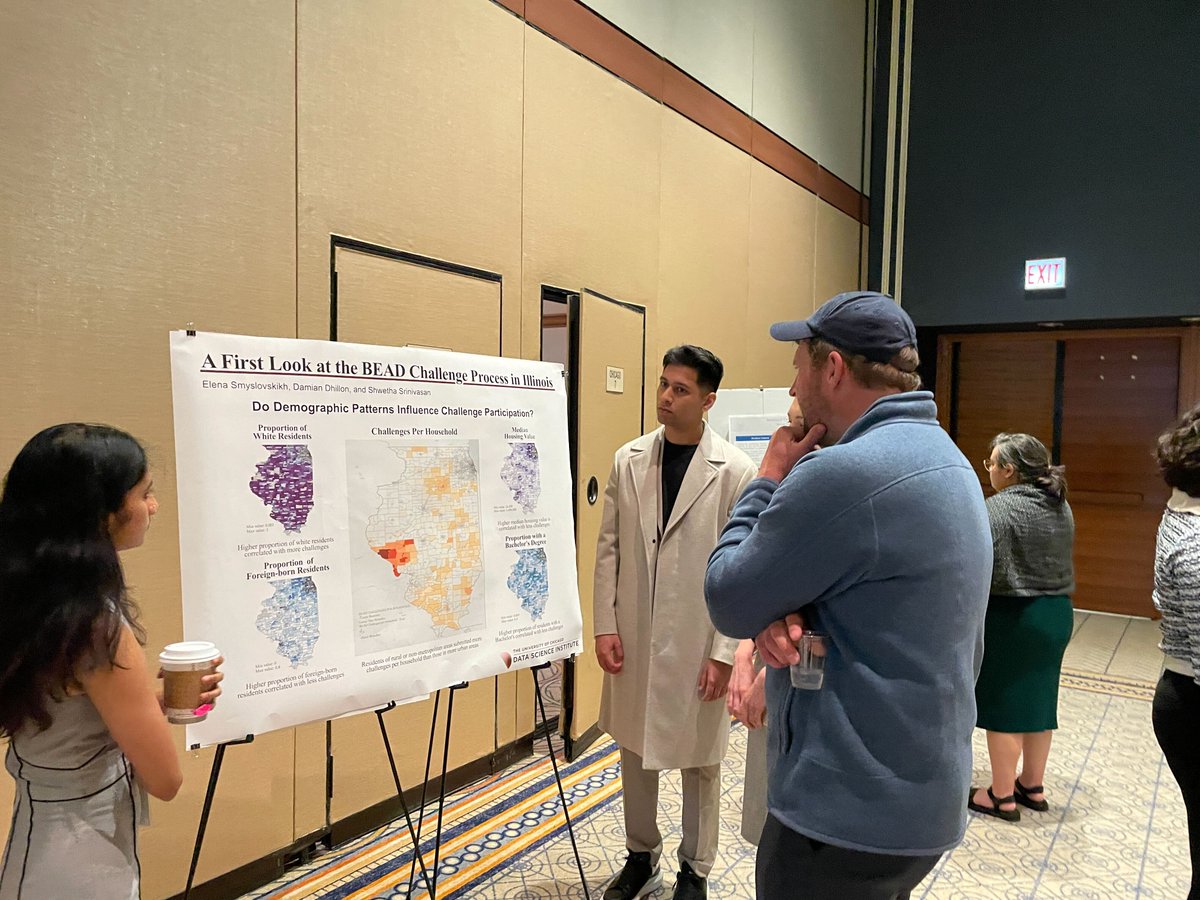 Data Science Clinic students involved in the Internet Equity Initiative project presented their work at the Illinois Connected Summit 2024 poster session! Thank you to our students and to @ILBroadbandLab for hosting this exciting event!