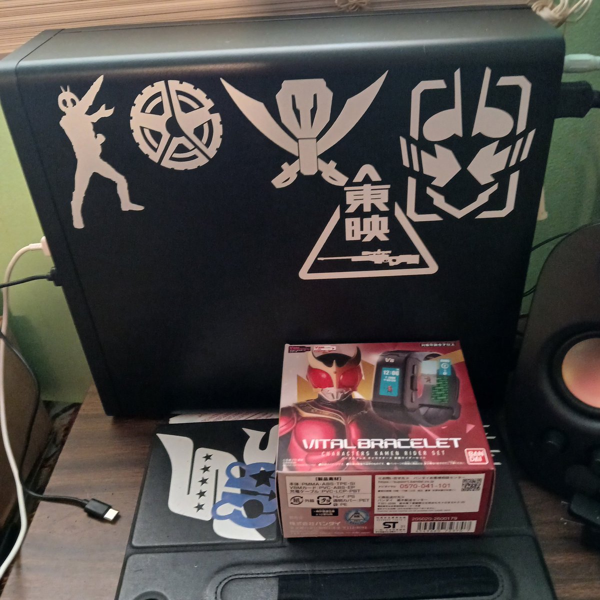 New computer getting covered in test cuts! #tokusatsu #vinyldecals #ComingSoon 

Well I guess Boonboom and Gokaiger are available but they gotta be on there. Gonna cover this bitch up! 😁
rainbowlinecreations.etsy.com