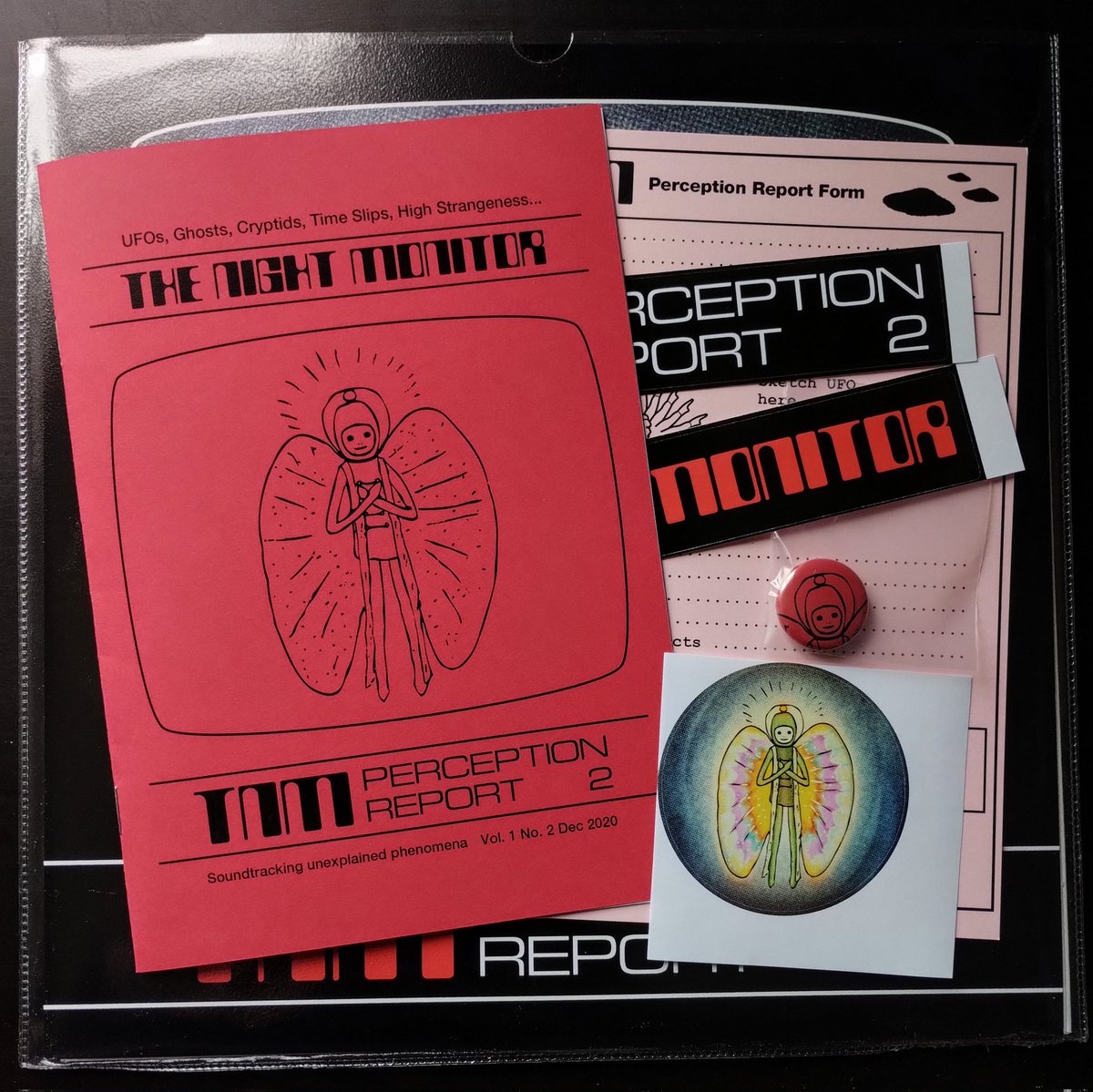 Perception Report 2 (dedicated to Jean Hingley's 'mince pie martians' experience) 10' lathe cut comes with a zine, report form, 3 stickers and a badge. Only 8 copies remaining 👽 thenightmonitor.bandcamp.com/album/percepti…