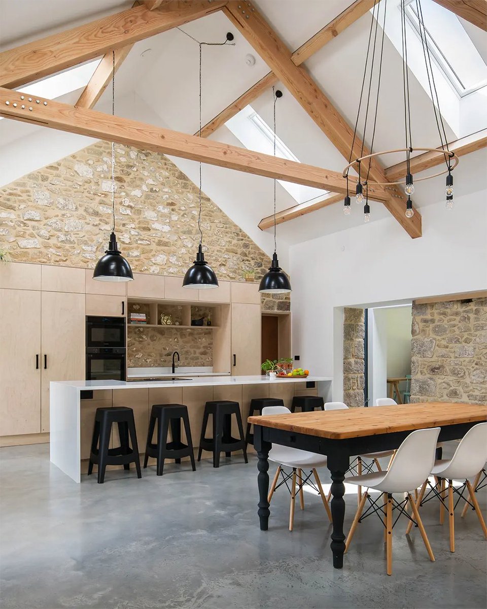 Thinking about undertaking a barn conversion project? Take a look at this collection of 22 unique, characterful, and innovative agricultural restorations now to see what’s possible: ow.ly/TpNW50RAppM
