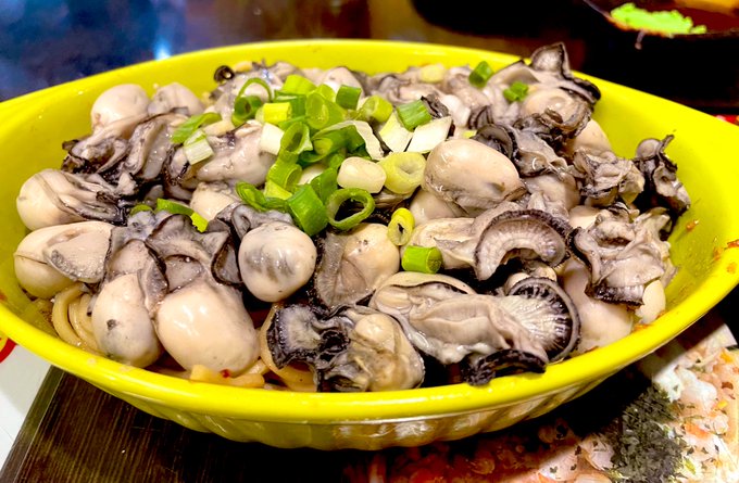 今晩の台湾ご飯は海鮮!!
牡蠣も海老もはまぐりもプリプリで最高でした!! 