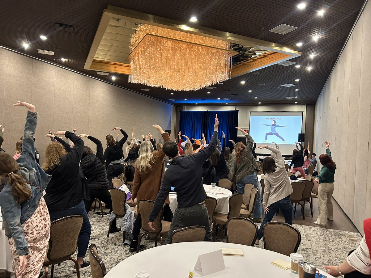 Carly Spina tweet media