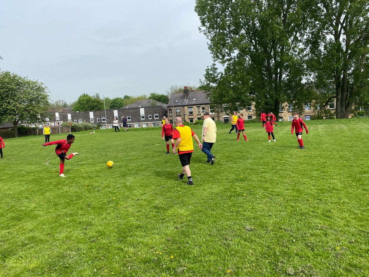 We had a great time at our walking football tournament this morning! Our Bramley Walking Wanderers played against St Bartholomew’s Primary School, and everyone played amazingly!💚

This is part of our bid to spread #intergenerational #walkingfootball ☺️