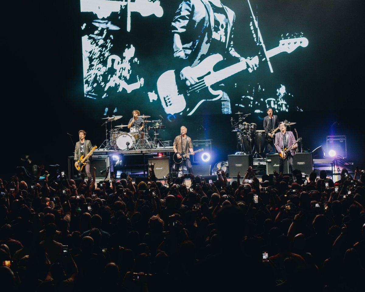 Thank you for an amazing sold-out show, @offspring 🤘