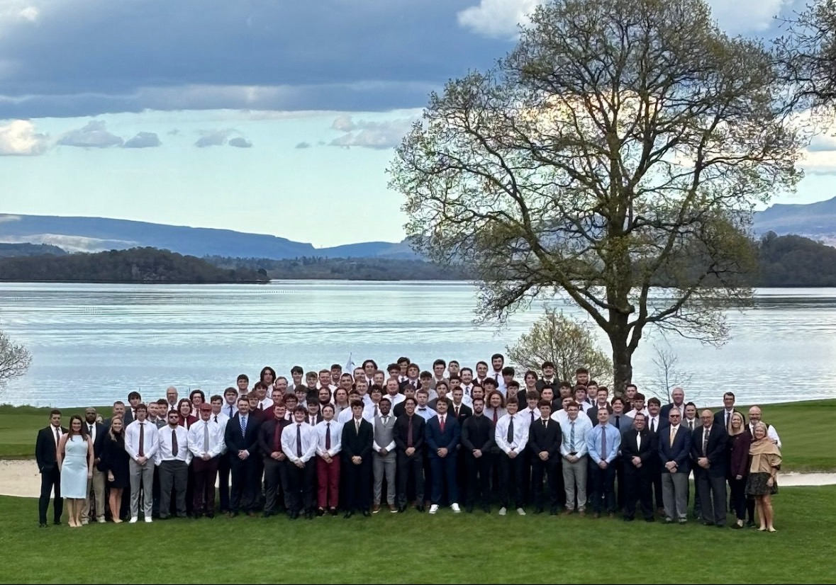 FAMILY FRIDAY! 🏴󠁧󠁢󠁳󠁣󠁴󠁿⚔️
KINSHIP - BROTHERS WHO LAY IT ON THE LINE FOR EACH OTHER
#KILTSTYLE 🏴󠁧󠁢󠁳󠁣󠁴󠁿 #CHOP 🪓