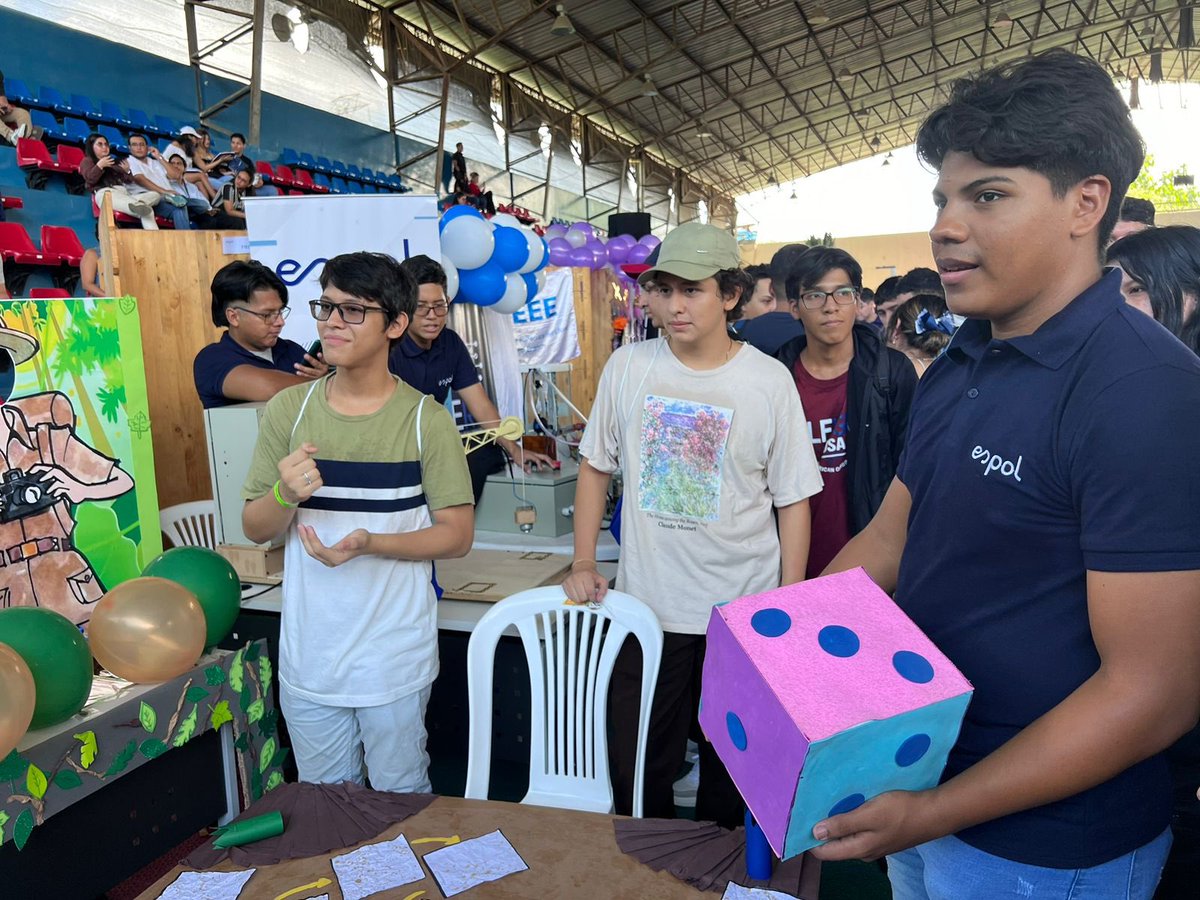 Nuestras ocho facultades convertidas en reinos abrieron sus puertas para que 974 #NovatosESPOL empiecen a labrar su camino. Hoy se inicia su experiencia politécnica. Les damos la bienvenida a un mundo donde la innovación es una meta diaria. 

#SomosESPOL