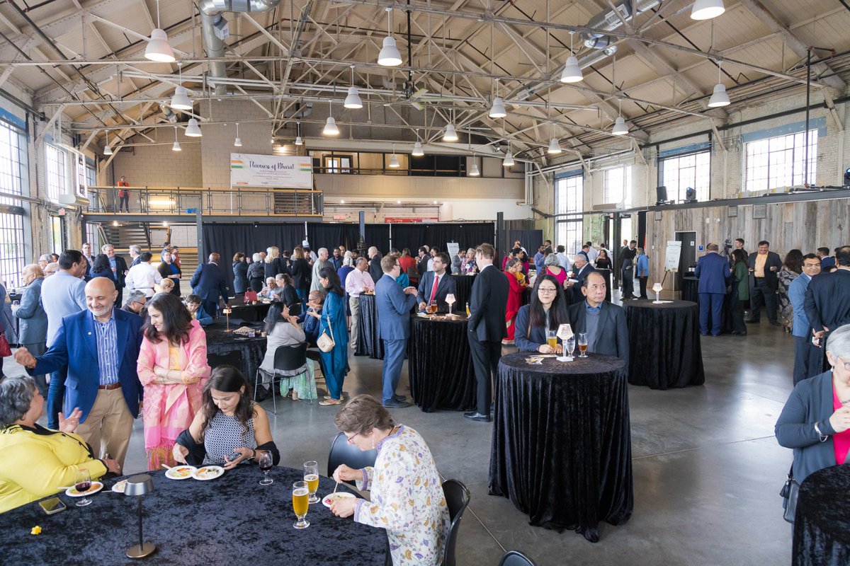 HCI_Ottawa's tweet photo. @HCI_Ottawa organized #FlavoursofBharat, a unique India food festival in partnership with @coconutlagoon with celebrated Chef Joe Thottungal and a team of Indian Chefs in Canada. The event promoted diverse cuisine of India. @MEAIndia
@IndianDiplomacy @MinOfCultureGoI @iccr_hq
@DDNewslive @PIB_India @ANI @SBICanadaBank @ICICIBank @tgifOttawa @DiasporaDiv_MEA