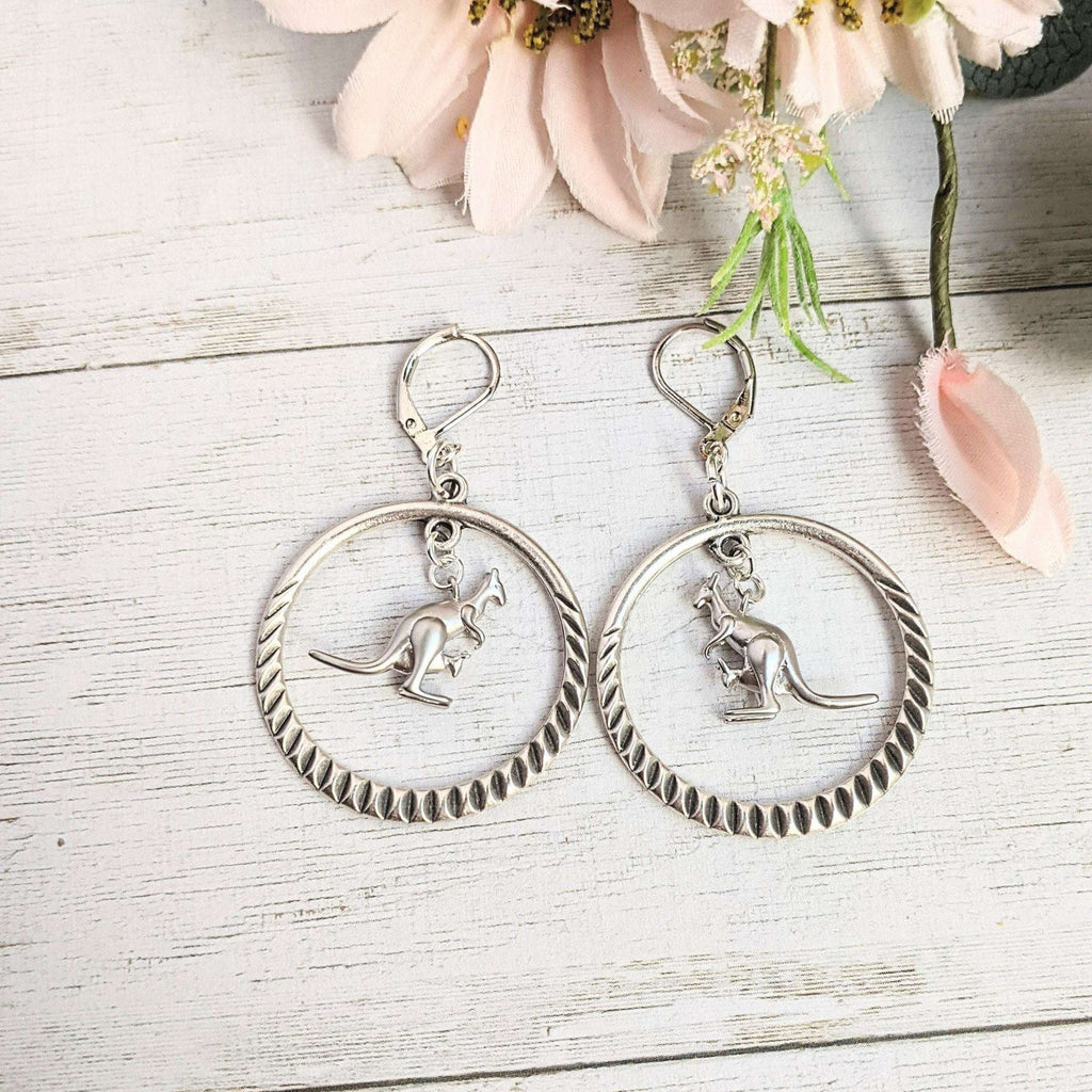 We're excited to share our 😍 Kangaroo Mama & Joey Leverback Hook Earrings 😍 
by Ladybugfeet Jewelry Designs starting at $14.99. 
Shop now 👉👉 shortlink.store/c2oygfoqabfv