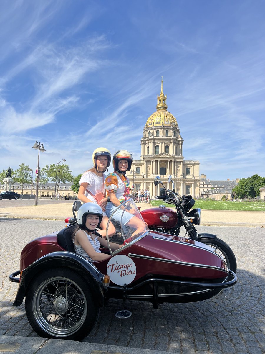 What a way for this mom to roll into this special fin de semaine with my girls #fairleadstrategies #paris