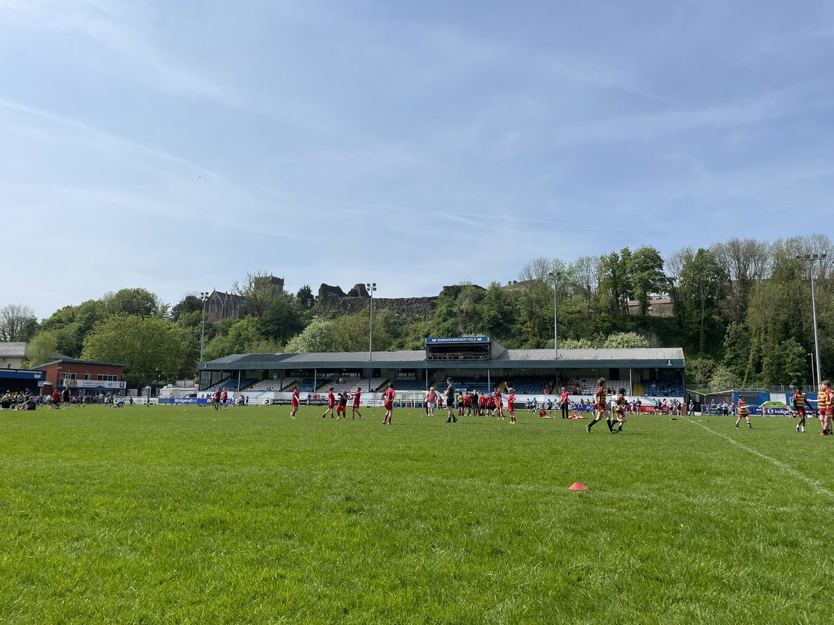 First year of the Apollo Bridgend Rugby Pathway tournament <a href="/bridgendravens/">Bridgend Ravens</a> 20+ teams 70+ games and 18 <a href="/BridgendCollege/">Coleg Penybont | Bridgend College</a> students refereeing. Thanks to <a href="/SimonNo09739164/">Simon Norris</a> for organising a great day☀️🔥👏