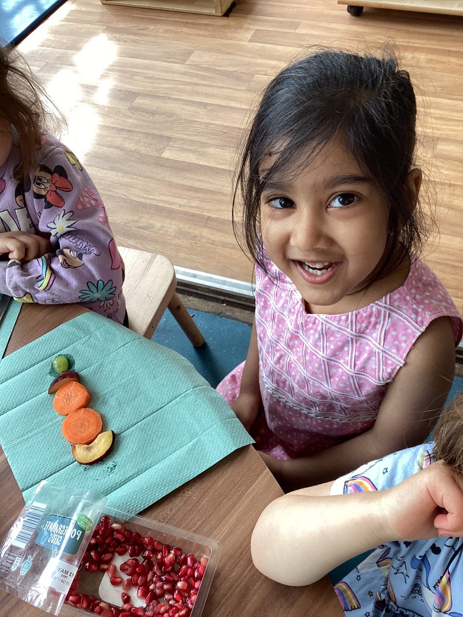 FishergateEYU's tweet photo. We had so much fun making our very hungry caterpillar🐛 healthy snacks today. #creatingwithmaterials #finemotorskills part 3 https://t.co/T4F4FUCSo2