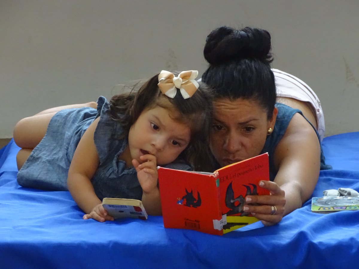¡Feliz Día de las Madres!

@FundacionAHHO #madreslectoras #BibliotecaBS #RedBS