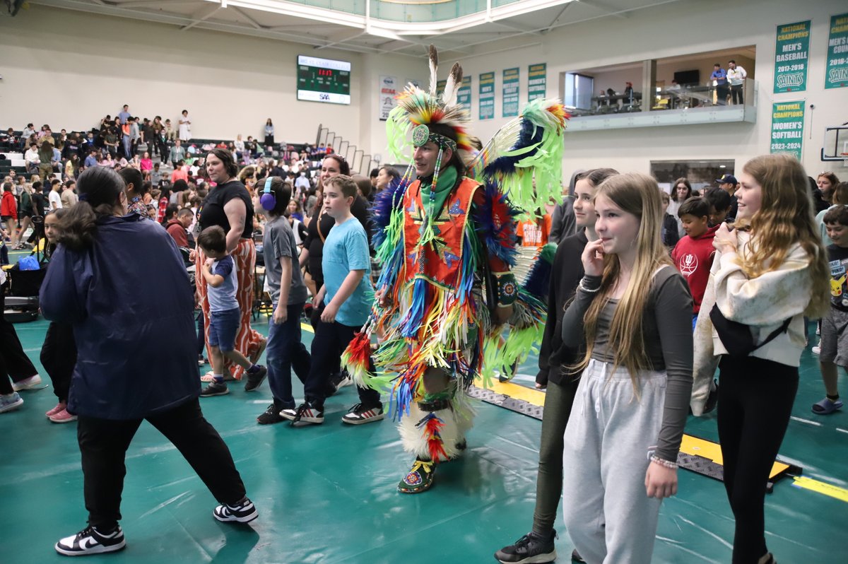 PHOTOS: 3rd Annual Alumni and Student Pow Wow  windsorite.ca/2024/05/photos…  #YQG