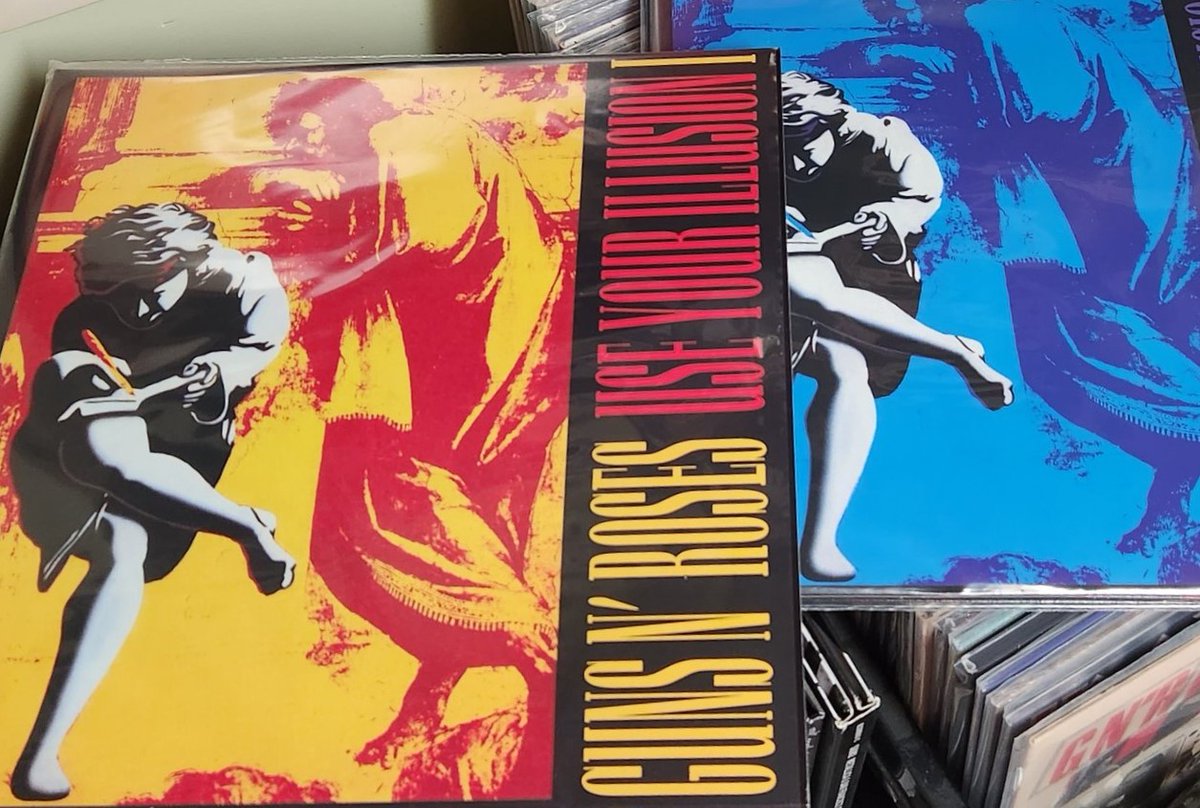 Ny episode! Guns N’ Roses overrasket verden ved å gi ut to nye studioalbum på samme dag. De to albumene Use Your Illusion I og Use Your Illusion II skapte legendariske hits som 'November Rain,' 'Don't Cry,' 'You Could Be Mine,' og 'Civil War'.
youtu.be/257GZ3ywu0w?si…