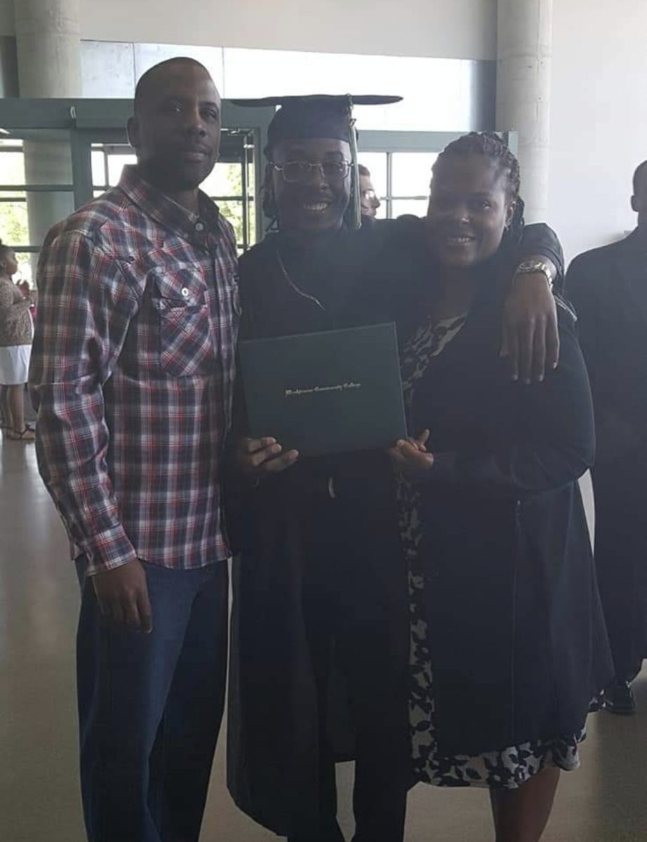 BIGGRIFF72's tweet image. "Education must not simply teach work. It must teach life." 
W.E.B. DuBois-
👨🏿‍🎓👨🏿‍🎓👩🏾‍🎓👑🤟🏾 #3FOR3