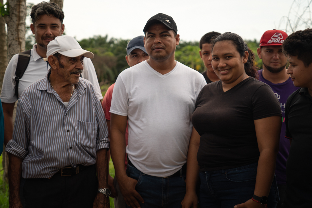 Cientos de campesinos del Bajo Aguán, #Honduras, recuperan sus tierras arrebatadas por la agroindustria 👉 avispa.org/?p=115674 🐝 #Monocultivo #PalmaAfricana #Centroamerica #Campesinos #PalmaAceitera #Bosques #Latinoamérica