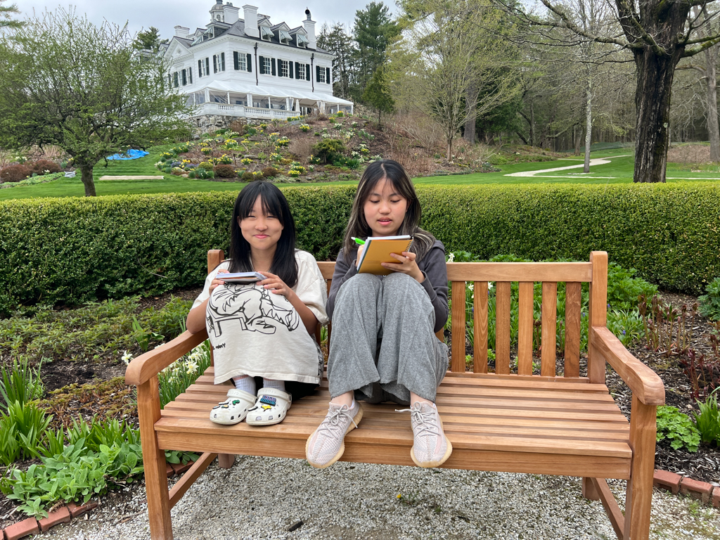Last week, groups of students traveled to places all across the US to participate in the May Experiential Learning Program. On the Arts in the Berkshires MELP, the group traveled to the Berkshires to visit places that have long inspired artists and created their own works of art.