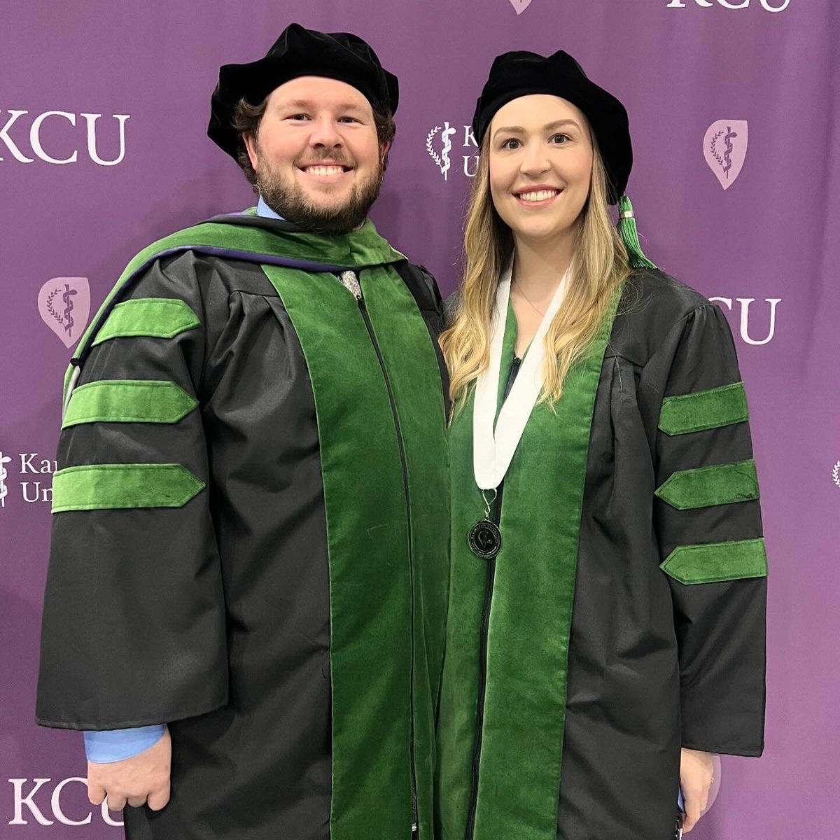 Congratulations to all the graduates of Kansas City University - Joplin! The university held its commencement for 154 medical students, who are now beginning the next step in their careers. yhoo.it/44ABco0 @KansasCityU #DOProud #OsteopathicMedicine